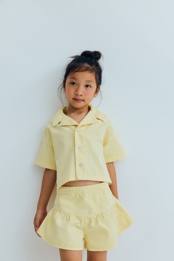 The New Society - Bellis short - Soft lemon