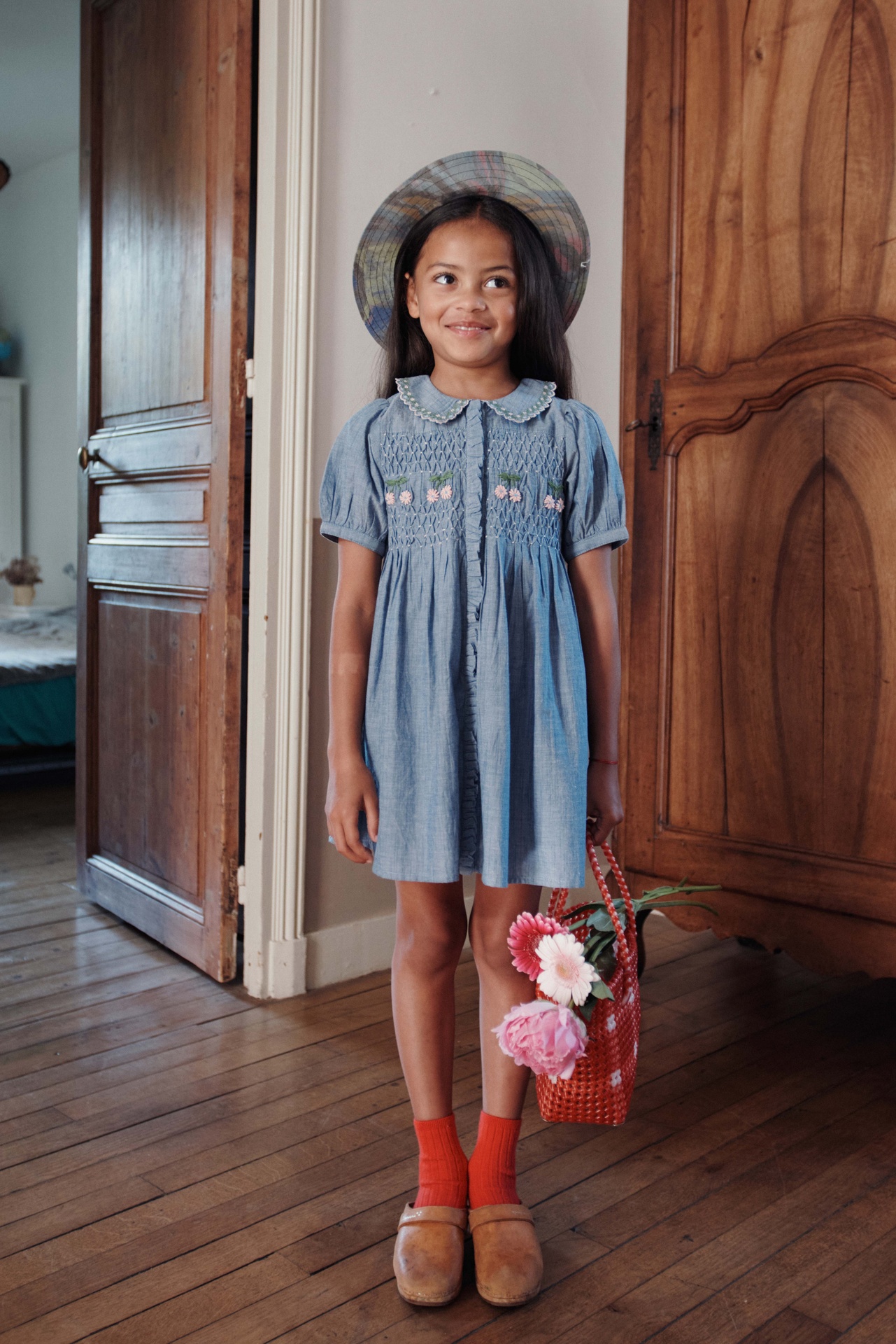 Emile & Ida - Robe brodee smocks main - Chambray (ad156a) - 3