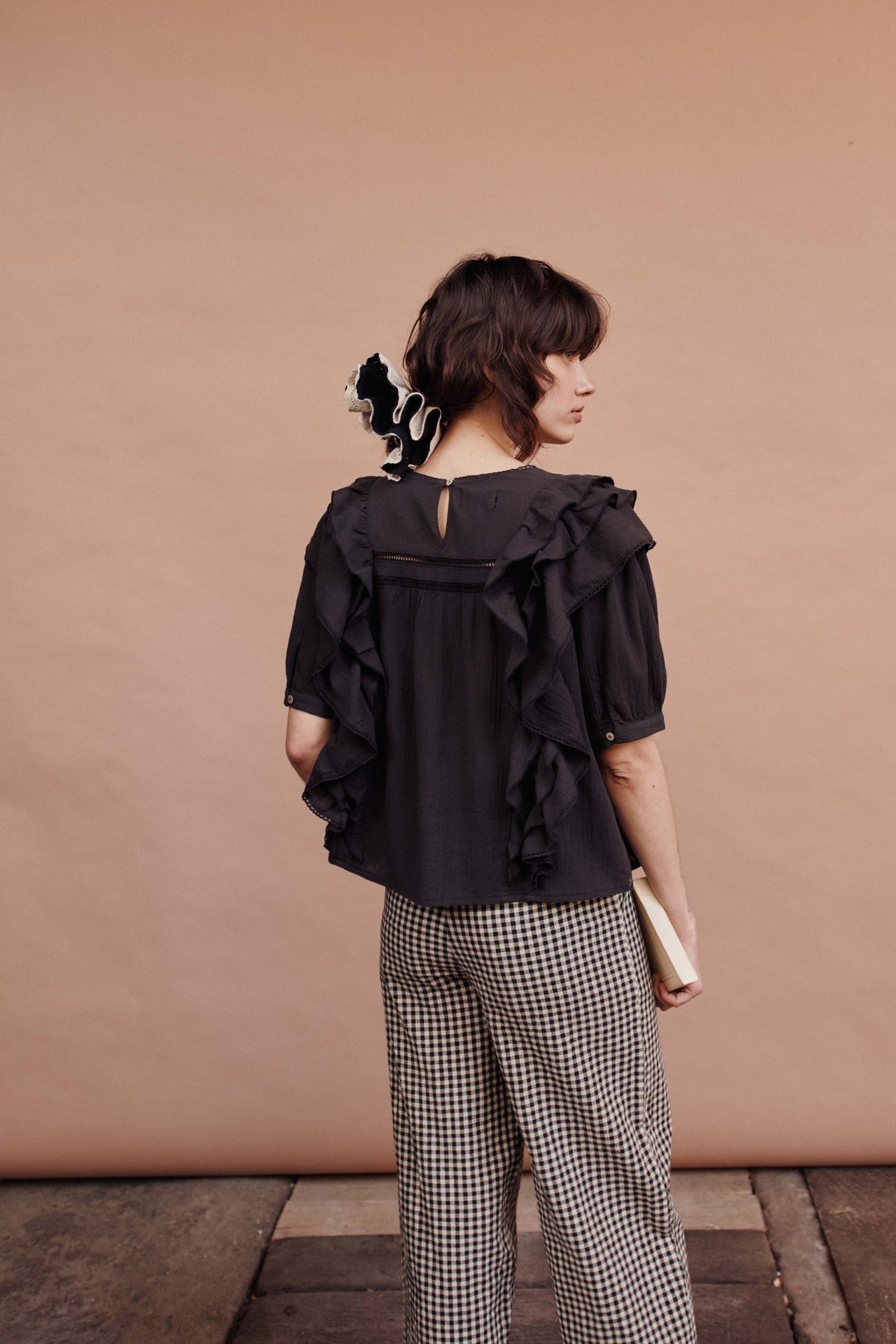 Emile & Ida - Blouse volumineuse avec volant - Noir (ida-dahlia) - 4