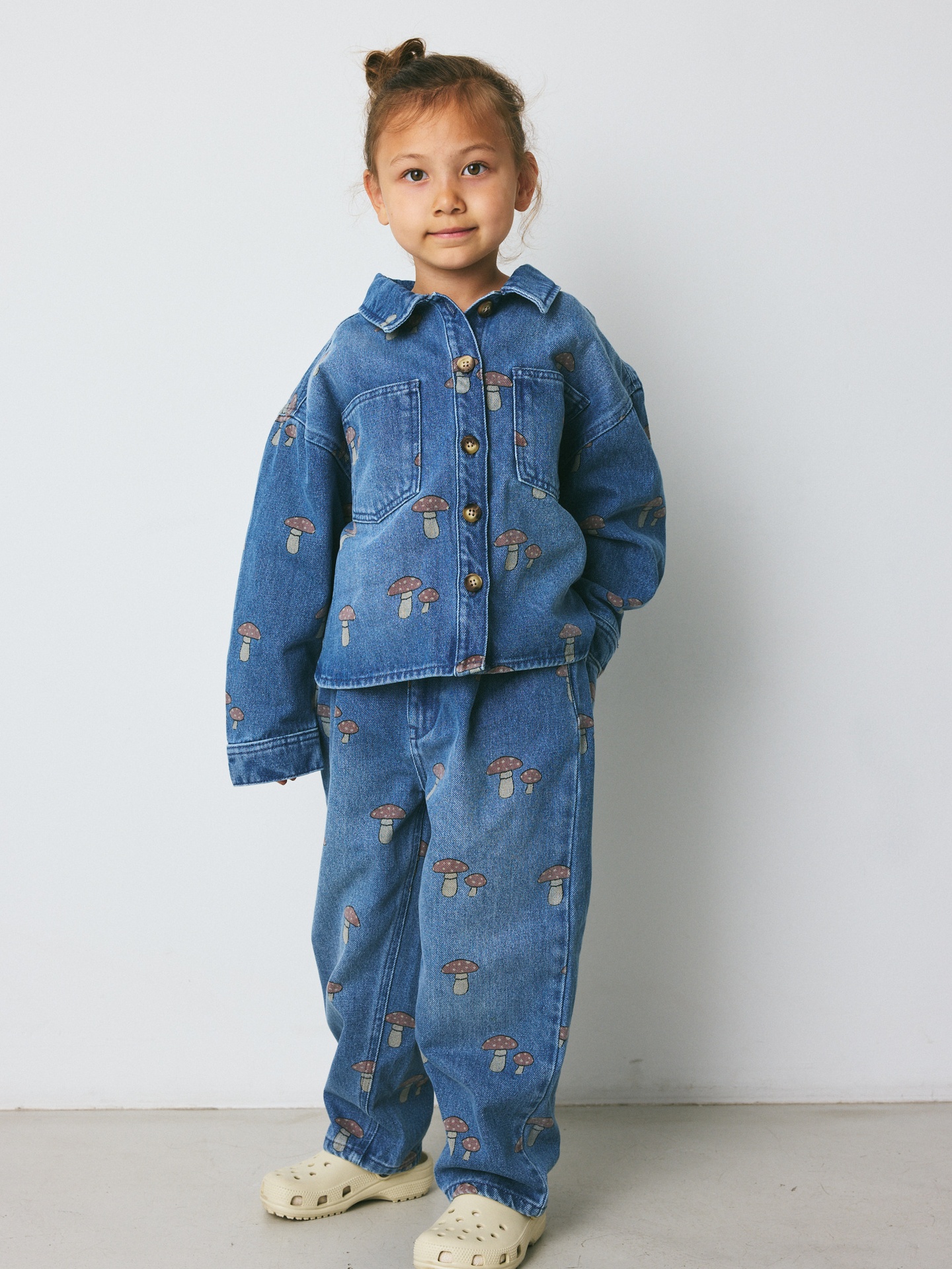 Brunobruno - Dorethy aop jeans - mid blue denim aop - 2